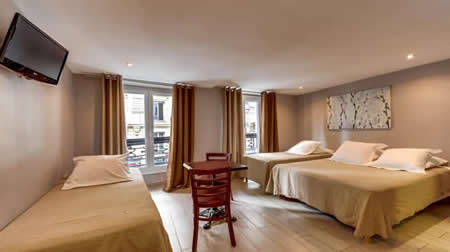 Hotels with family rooms in Paris